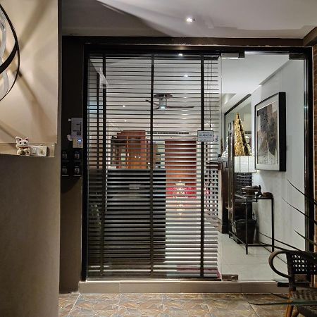 Check In Saladaeng (Adults Only) Otel Bangkok Dış mekan fotoğraf