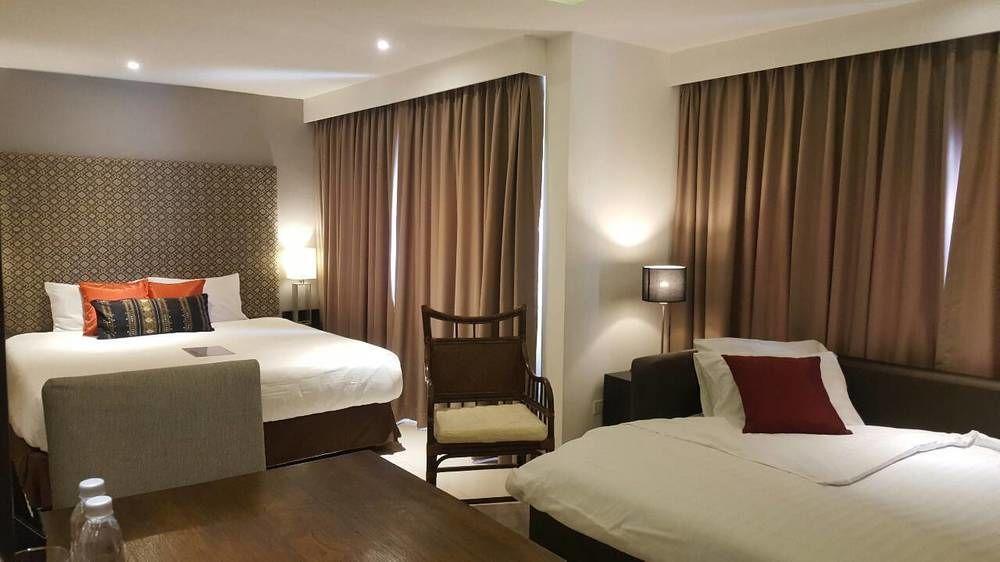 Check In Saladaeng (Adults Only) Otel Bangkok Dış mekan fotoğraf