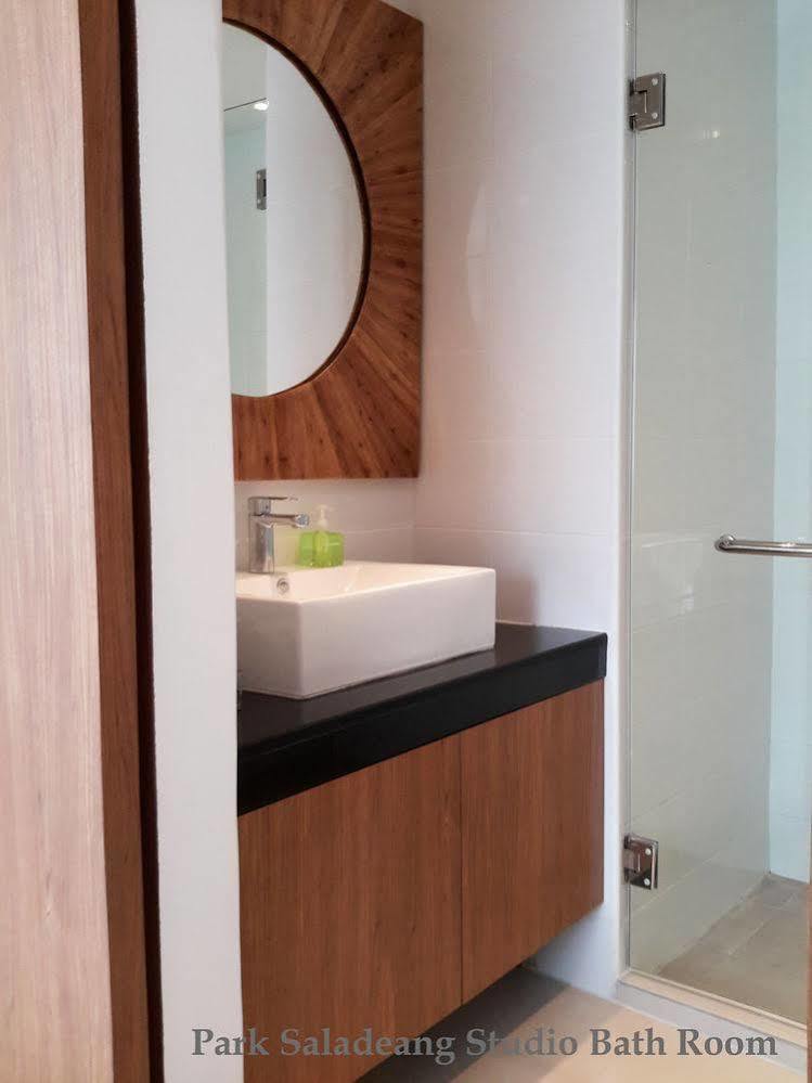 Check In Saladaeng (Adults Only) Otel Bangkok Dış mekan fotoğraf