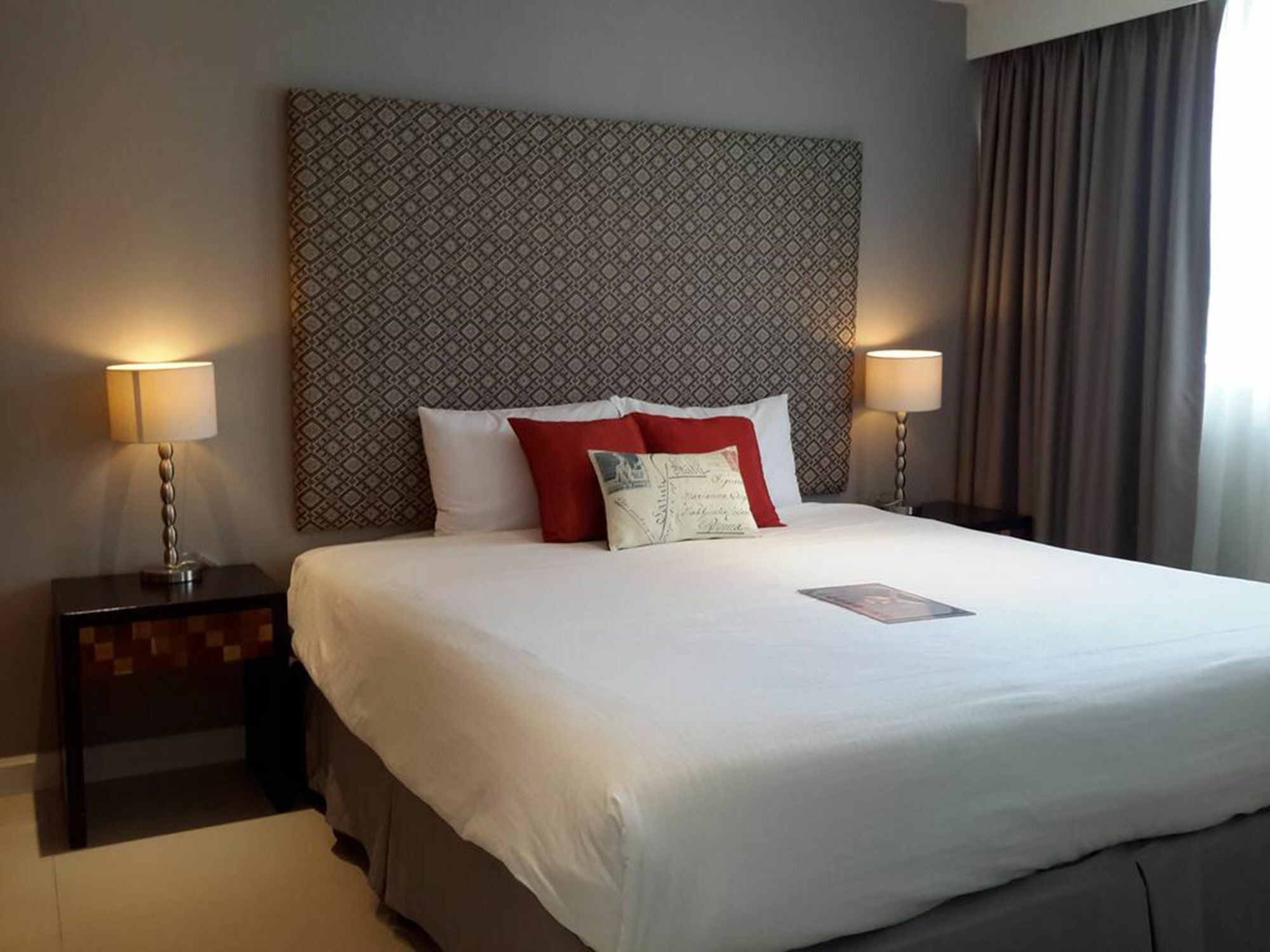 Check In Saladaeng (Adults Only) Otel Bangkok Dış mekan fotoğraf