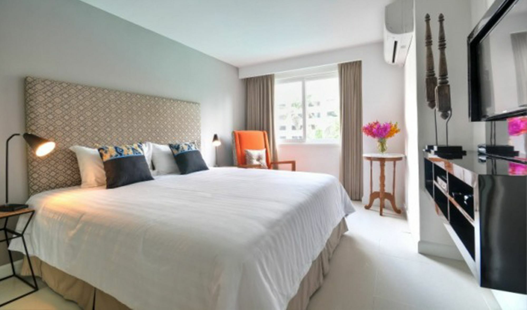 Check In Saladaeng (Adults Only) Otel Bangkok Dış mekan fotoğraf