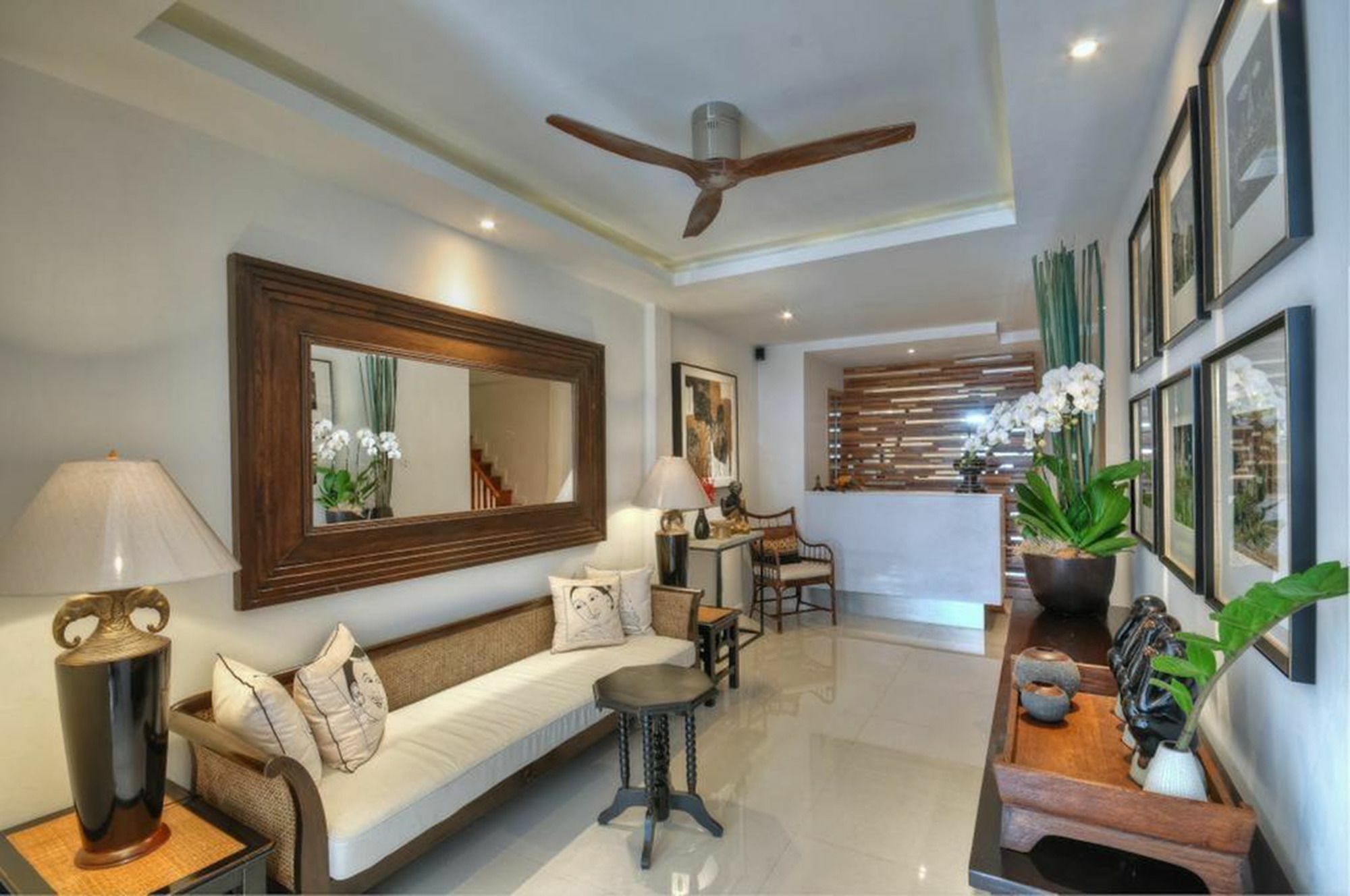 Check In Saladaeng (Adults Only) Otel Bangkok Dış mekan fotoğraf