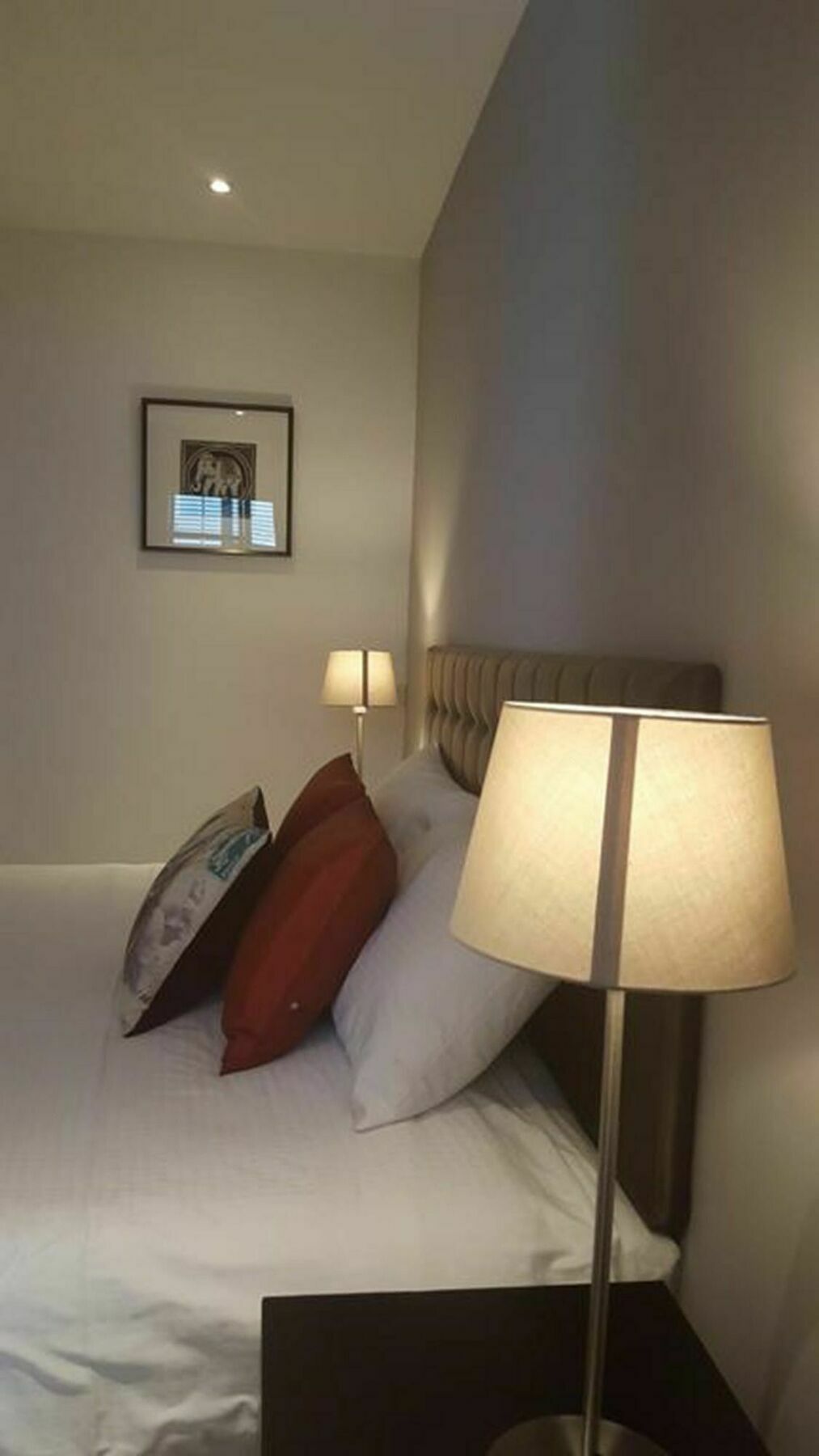 Check In Saladaeng (Adults Only) Otel Bangkok Dış mekan fotoğraf
