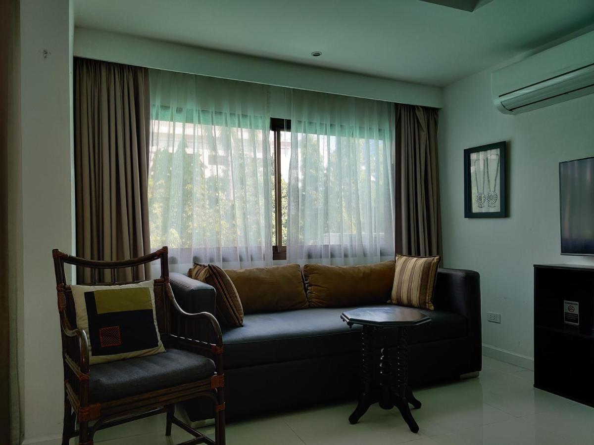 Check In Saladaeng (Adults Only) Otel Bangkok Dış mekan fotoğraf