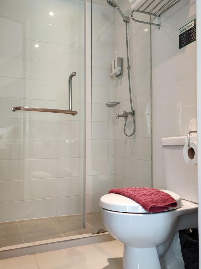 Check In Saladaeng (Adults Only) Otel Bangkok Dış mekan fotoğraf
