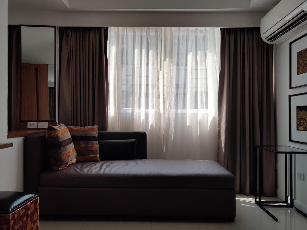 Check In Saladaeng (Adults Only) Otel Bangkok Dış mekan fotoğraf
