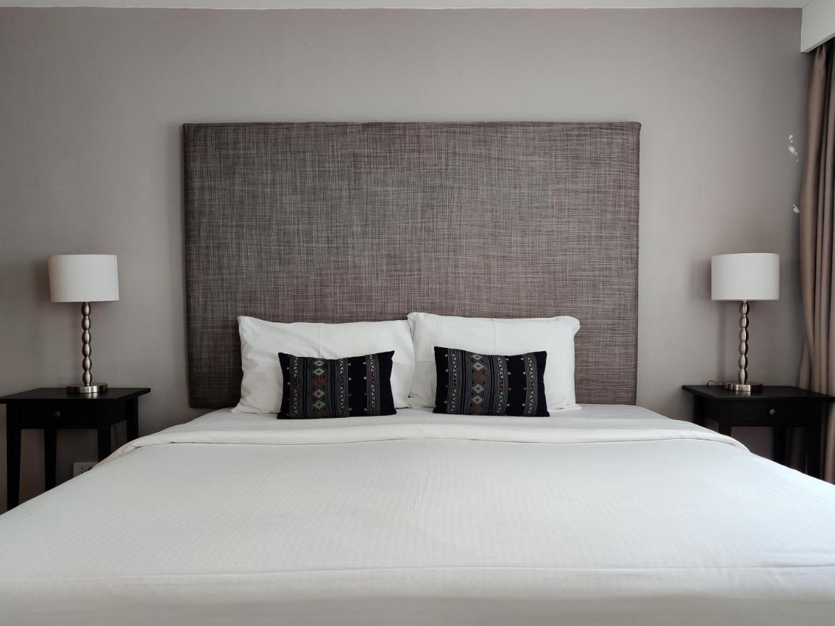 Check In Saladaeng (Adults Only) Otel Bangkok Dış mekan fotoğraf